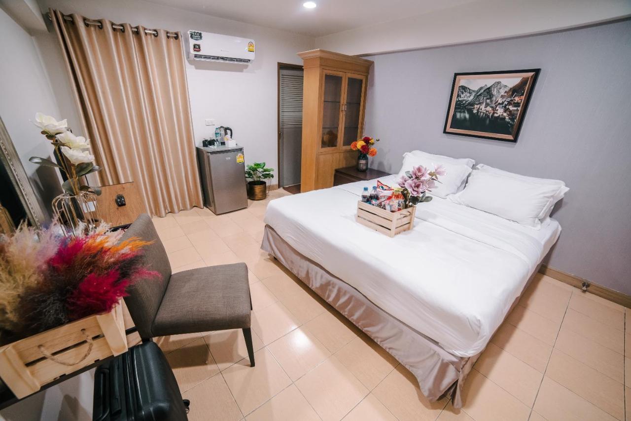 Platinum Villa Bangkok Exteriör bild
