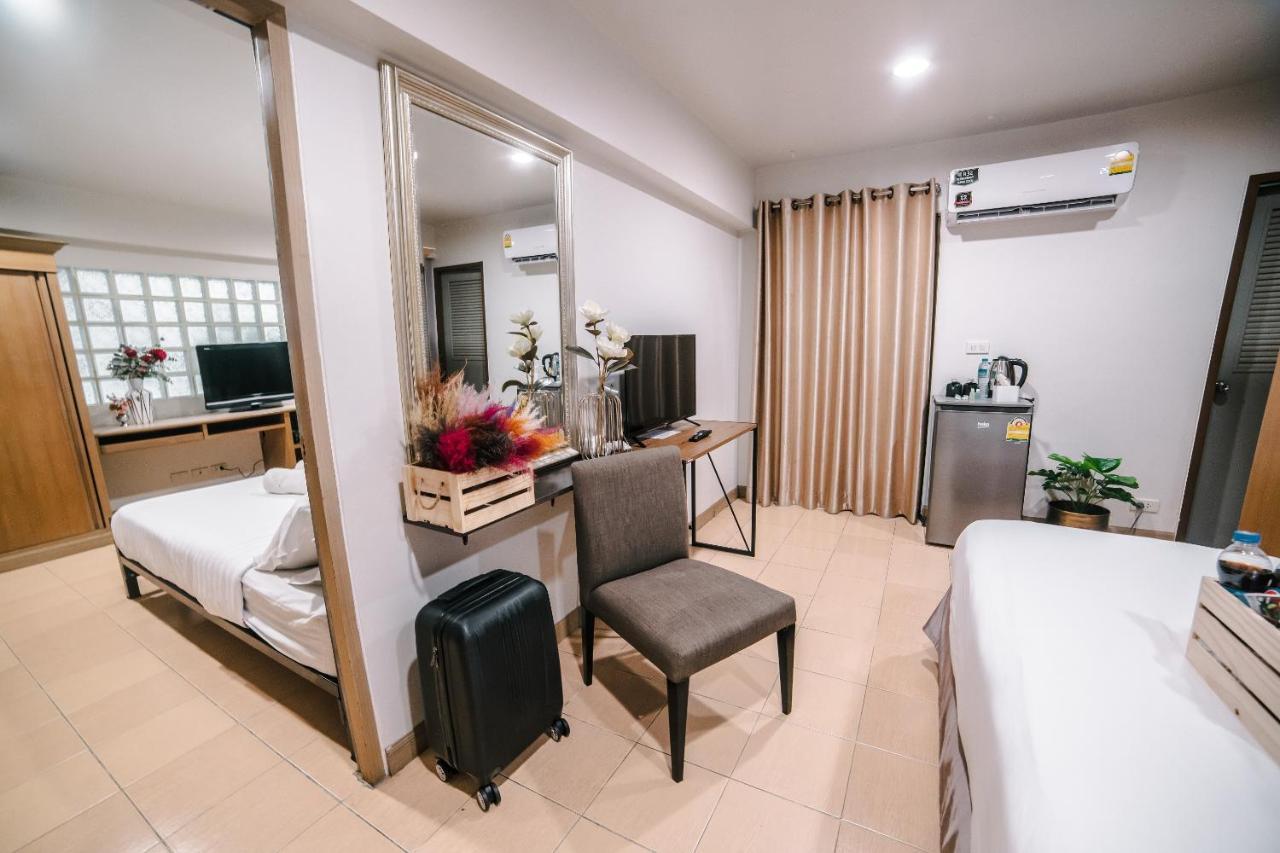 Platinum Villa Bangkok Exteriör bild