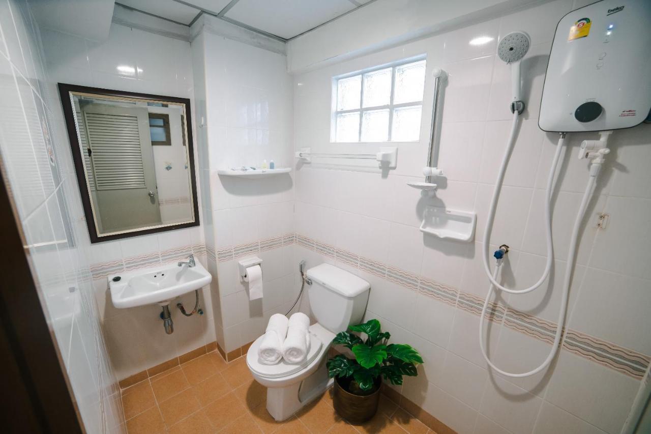Platinum Villa Bangkok Exteriör bild