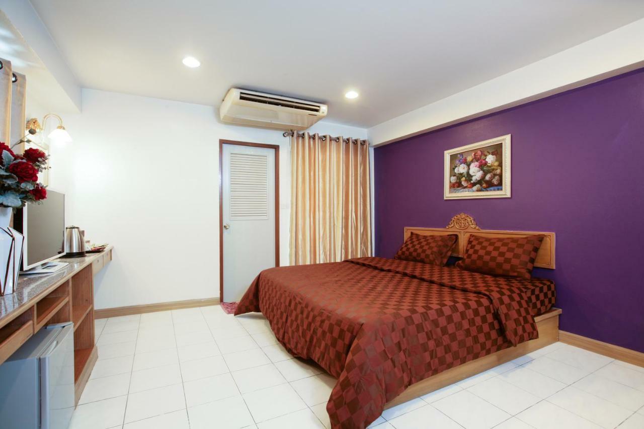 Platinum Villa Bangkok Exteriör bild