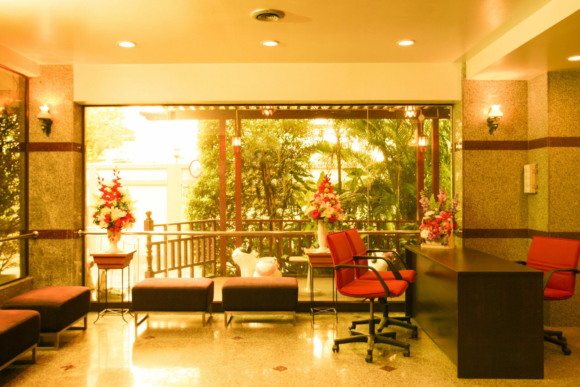 Platinum Villa Bangkok Exteriör bild